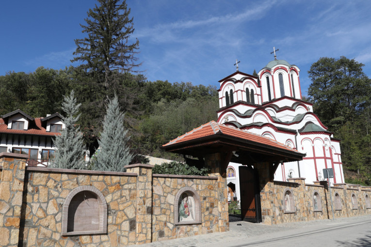 Čudo u manastiru Tumane: Došli da se zahvale za izlečenje raka, a onda se desilo ovo