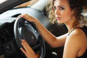 Biće vam od koristi kada vam najviše treba: Više od polovine vozača ne zna čemu služi ovaj simbol u automobilu