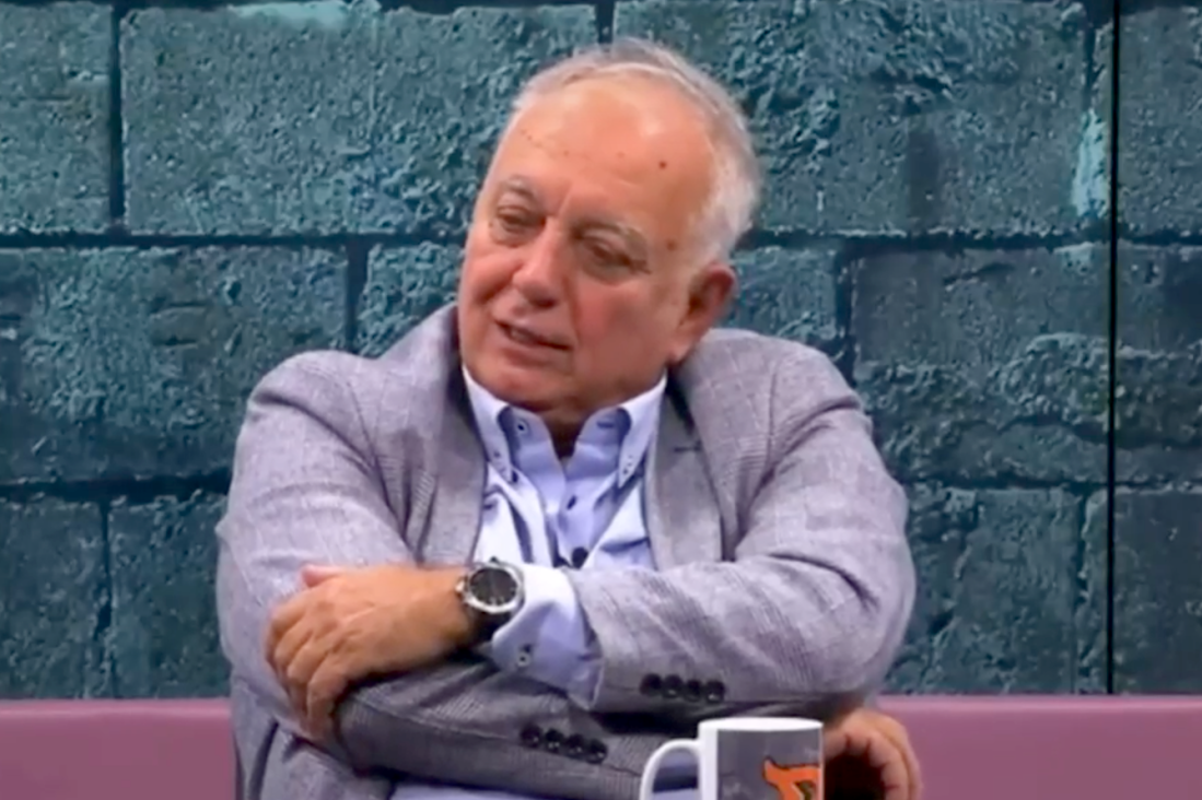 Čist fašizam opozicionog ideologa: Ko je za Vučića, oduzeti mu pravo glasa, iseliti ga i zabraniti mu da se kreće i radi?! (VIDEO)