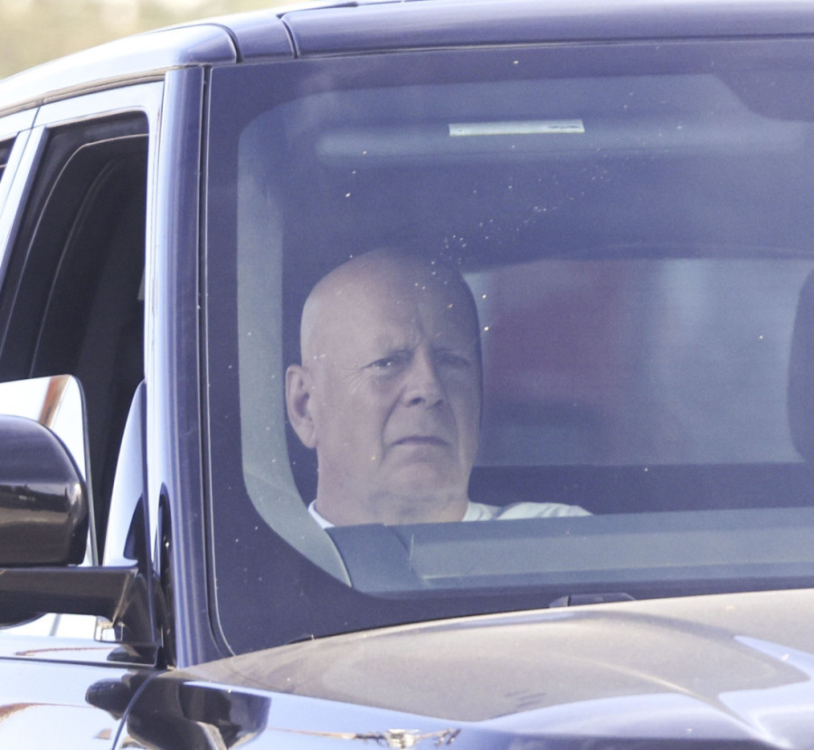 Brus Vilis jedva prepoznaje članove porodice: Zdravstveno stanje glumca sve lošije!