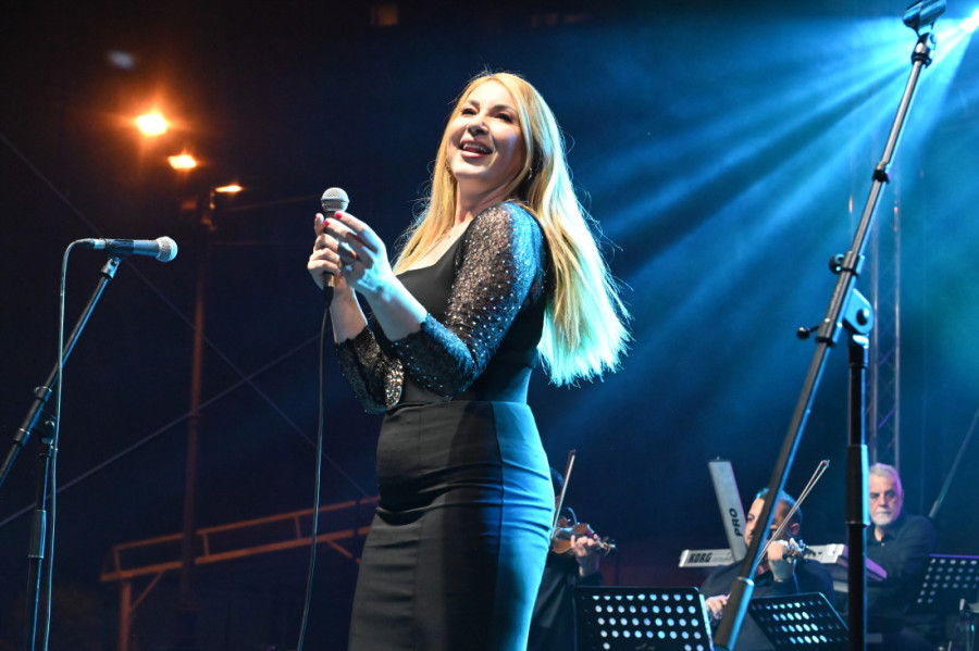 "Za sve sam ja kriv!" Otac Jelene Broćić nikad otvorenije o pevačici!