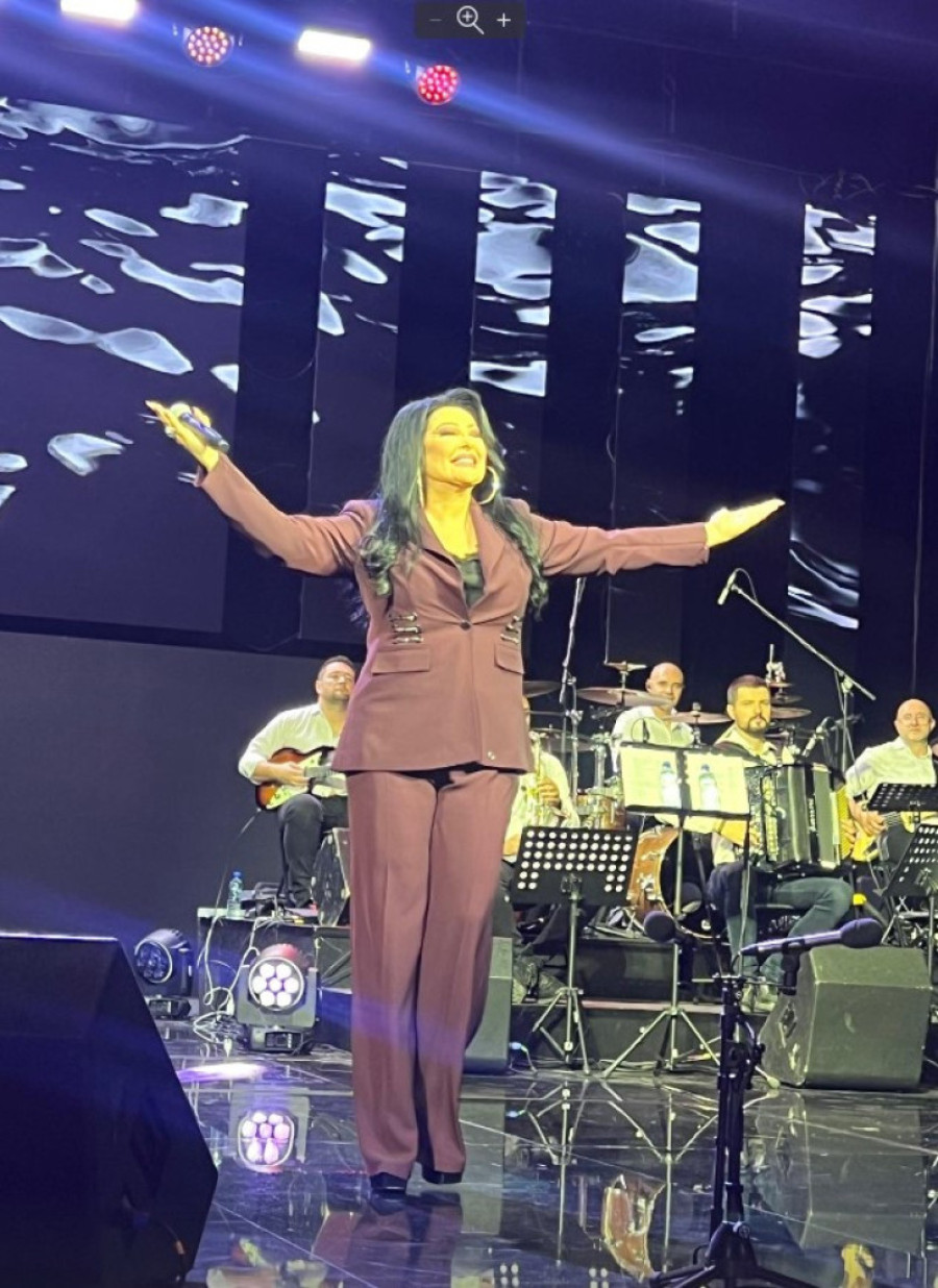 Prekinut nastup Dragane Mirković: Dečko se popeo na binu, a onda je usledio razočaravajući prizor