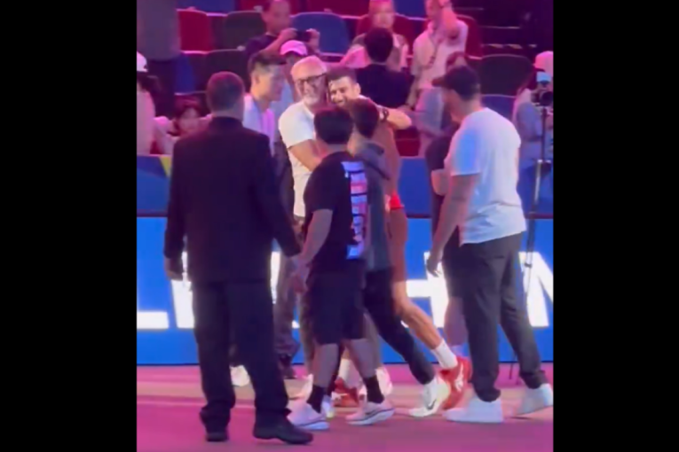 Novakov zagrljaj niste videli! Među njima nema zle krvi! (VIDEO)