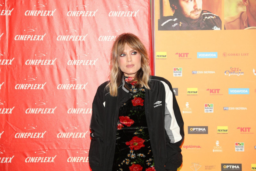 Nevena Božović prvi put nakon porođaja u Beogradu: Pevačica ovde provodi vreme!