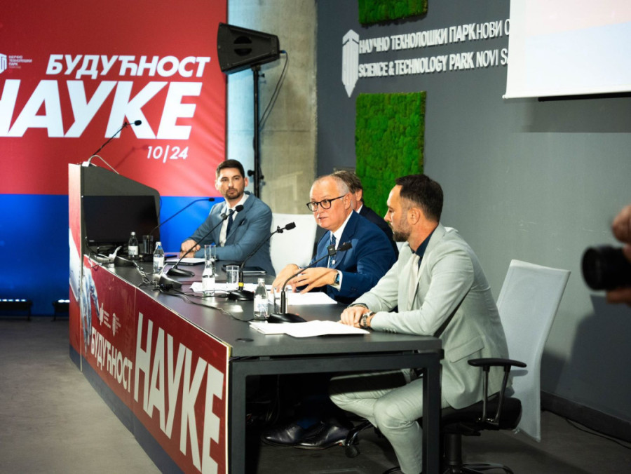 Panel "Budućnost nauke" održan u Novom Sadu: Veštačka inteligencija neće zameniti nastavnike!