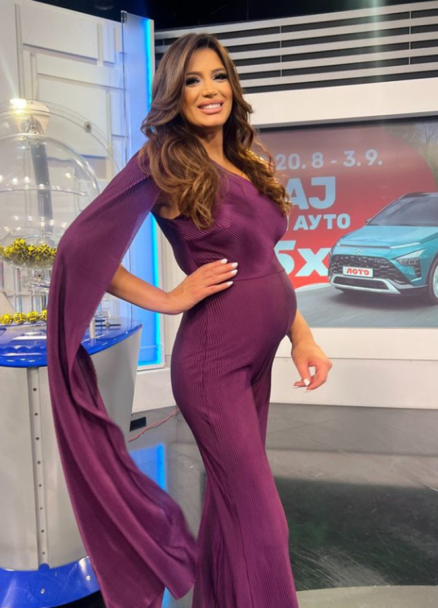 Porodila se "loto devojka": Prelepa Marina na svet donela bebu, a evo i koje ime su odabrali