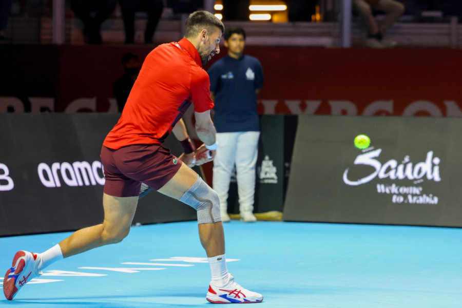 Novak se nije revanširao Janiku! Italijan bolji u spektaklu u Rijadu! (FOTO)