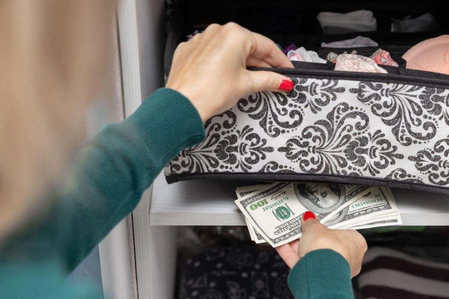 Veliki finansijski horoskop za 2025: Bikovi će mnogo zaraditi i uštedeti, Device čeka finansijsko obilje