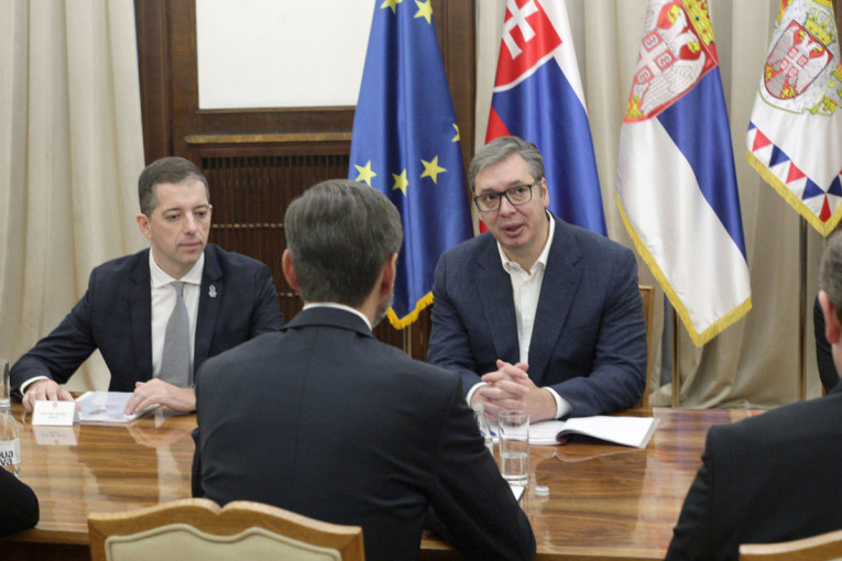 Vučić sa slovačkim ministrom: Zahvalnost na podršci po pitanju Kosova i Metohije (FOTO)