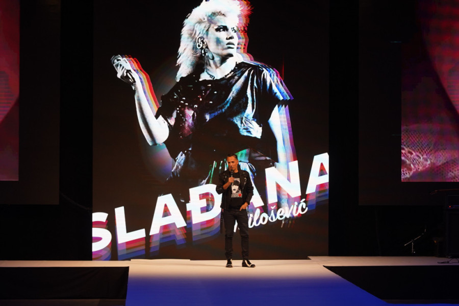 Emotivni omaž princezi domaće rok scene: Otvoren je 54. Perwoll Fashion Week u čast Slađane Milošević (FOTO)