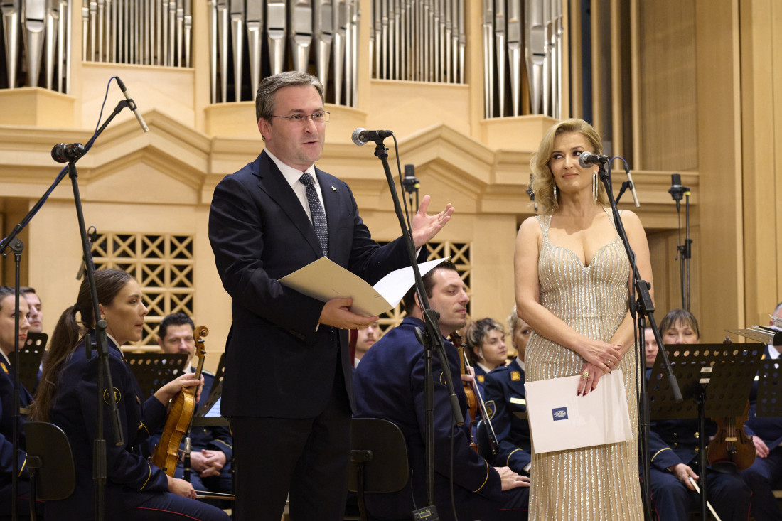 Mesec srpske kulture u Pragu: Nastupio ansambl "Stanislav Binički", prisustvovao i bivši predsednik Češke (FOTO/VIDEO)