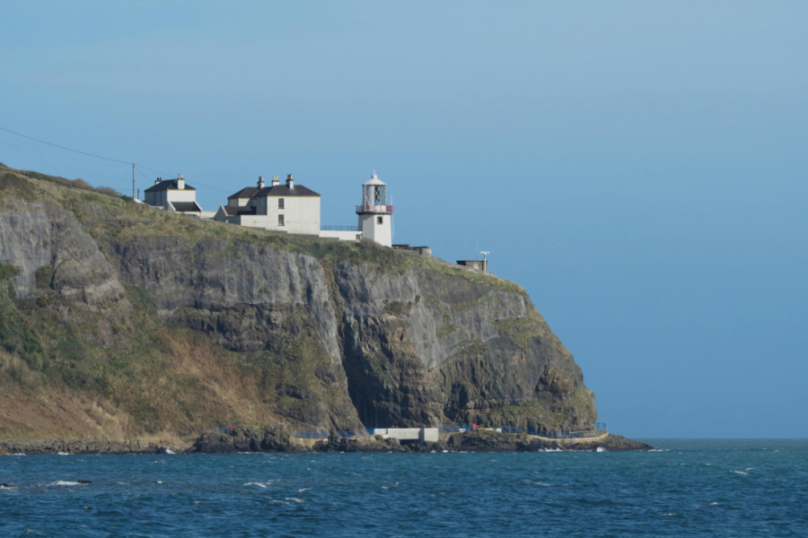 Kao da ste zalutali u svet iz fantazije: Neverovatan drvored u Severnoj Irskoj privlači ljude svojom sablasnom lepotom (FOTO/VIDEO)