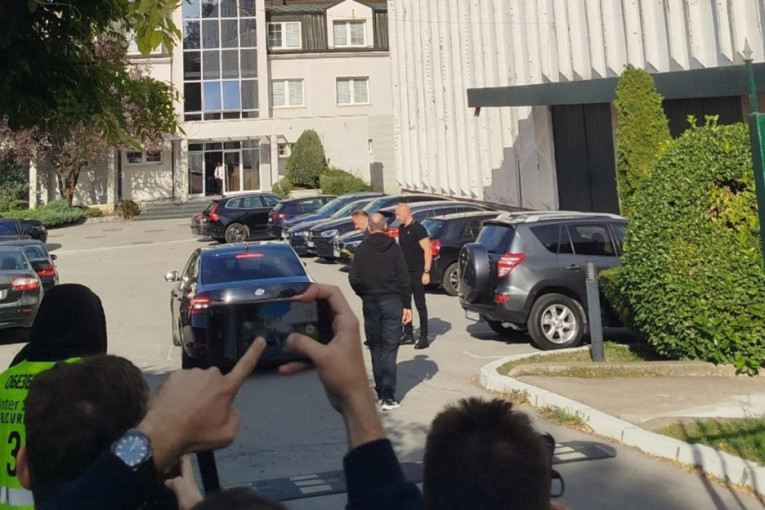 Završena Skupština FK Partizan: Ljajić potvrdio, Mijatović i Lazović opet u Partizanu, biće otkaza (FOTO/VIDEO)