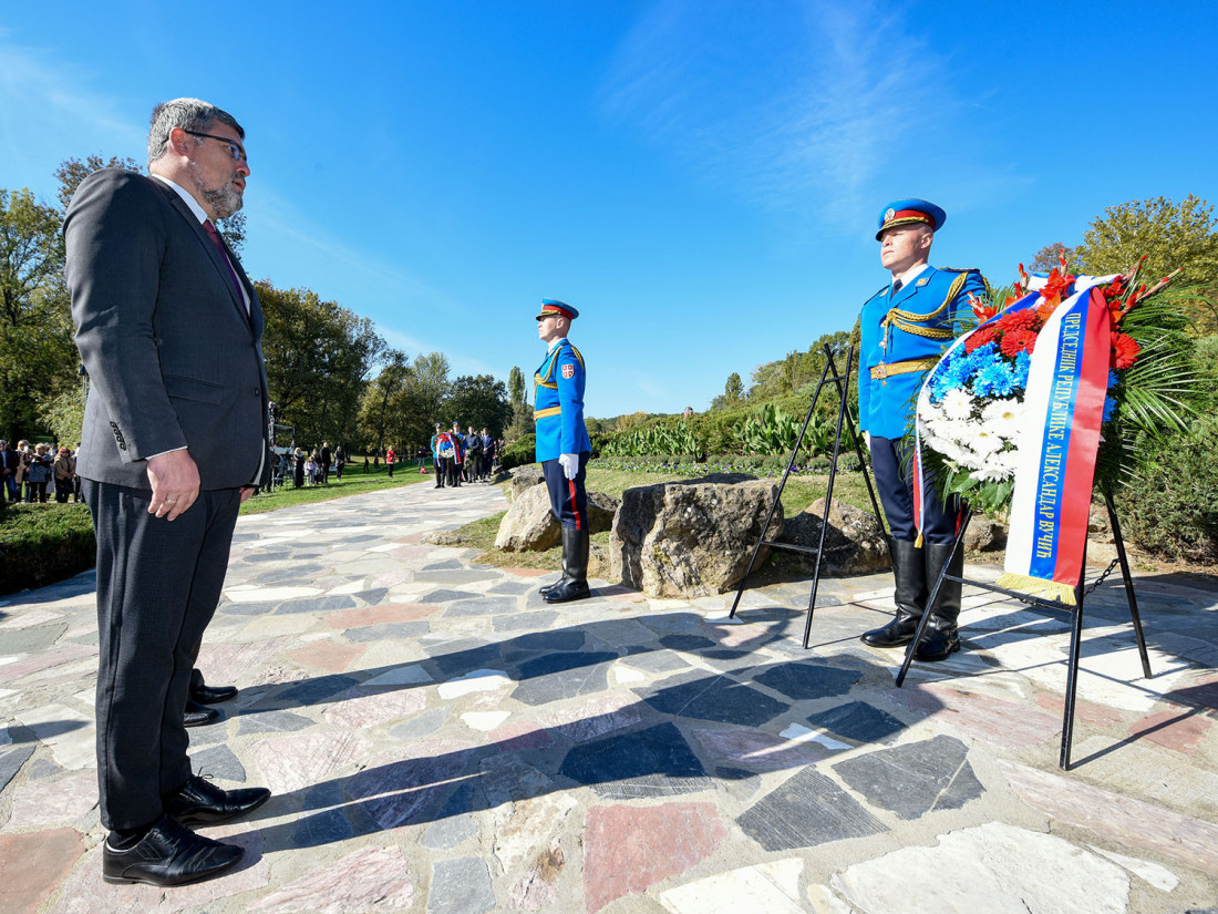 Održan "Veliki školski čas": U Kragujevcu obeležene 83 godine od masovnog streljanja civila i đaka