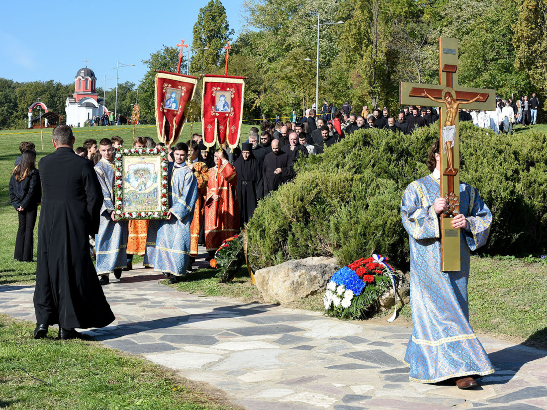 Održan "Veliki školski čas": U Kragujevcu obeležene 83 godine od masovnog streljanja civila i đaka
