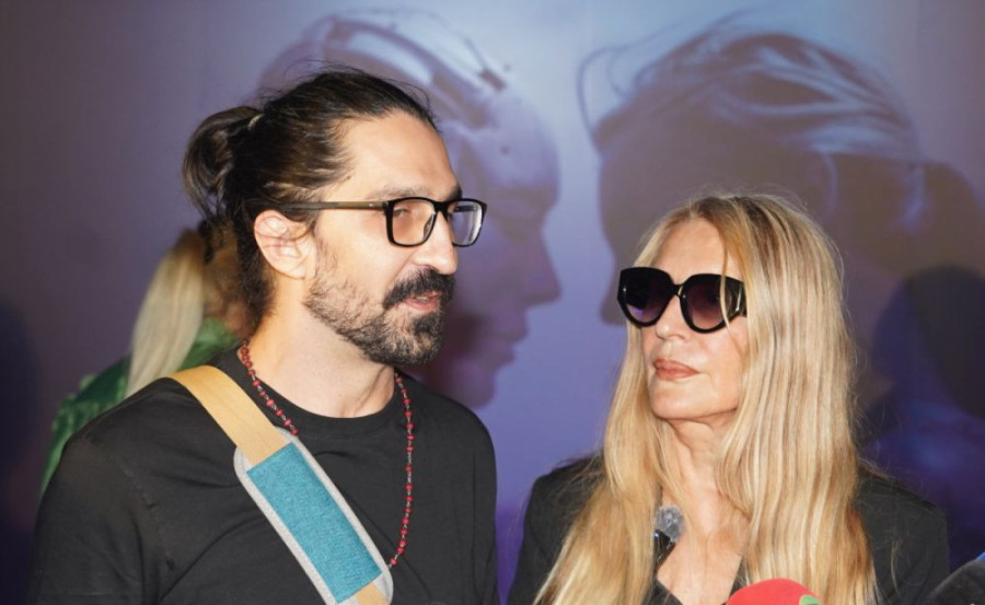 Verica Rakočević i Veljko Kuzmančević uživaju u zimskim čarolijama na Badnji dan: Sve je kao u bajci