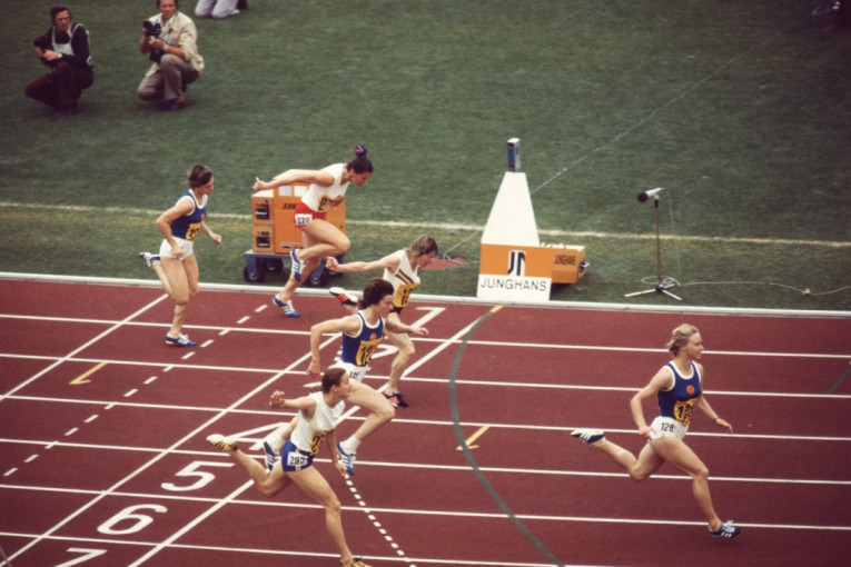 Strašno crn dan za atletiku! Preminula čuvena olimpijska šampionka!