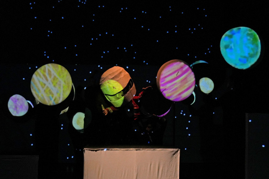 Dirljiva priča o dečaku sa posebnim potrebama koji ima neobično lice: Premijera predstave "Čudo" u pozorištu Pinokio (FOTO)