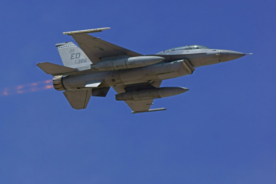 RAT NA BLISKOM ISTOKU: Izrael gađao sedište vazduhoplovnih snaga IRGC-a, iz Bahreina ispaljena raketa na Iran! (FOTO/VIDEO)