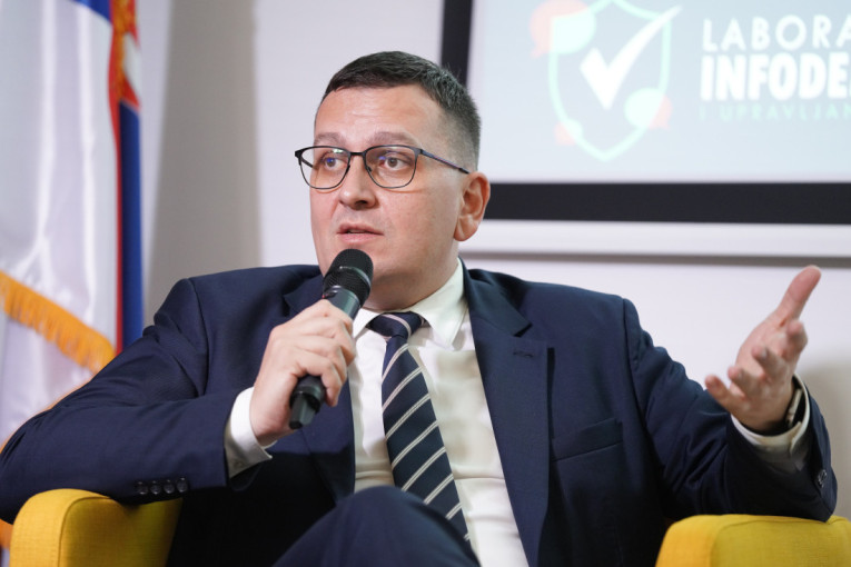 Jovanović: Tokom pandemija najčešće dezinformacije su se odnosile na imunizaciju (FOTO)