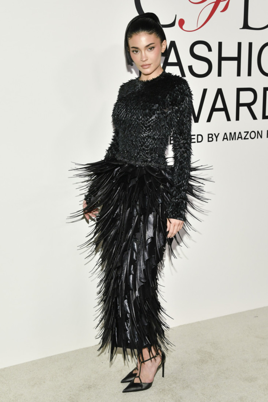 Zvezde na visini zadatka - Blejk u belom, Kajli u crnom perju: Pogledajte najbolje obučene zvezde na dodeli modnih nagrada u Njujorku (FOTO)