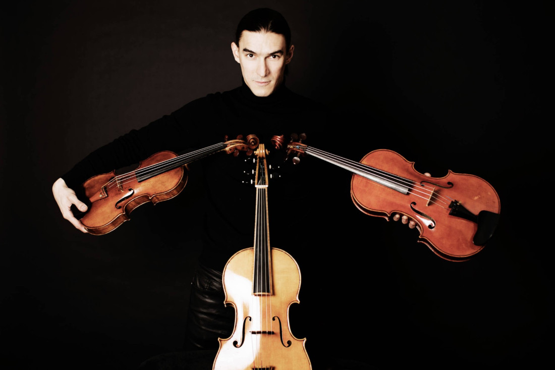 Tri u jedan! Sergej Malov svira različite instrumente na istom koncertu: Jedinstveni muzičar nastupa na Kolarcu (FOTO)