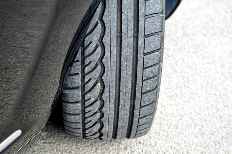 U pitanju je mnogo više od izgleda: Zašto su automobilske gume baš crne boje?