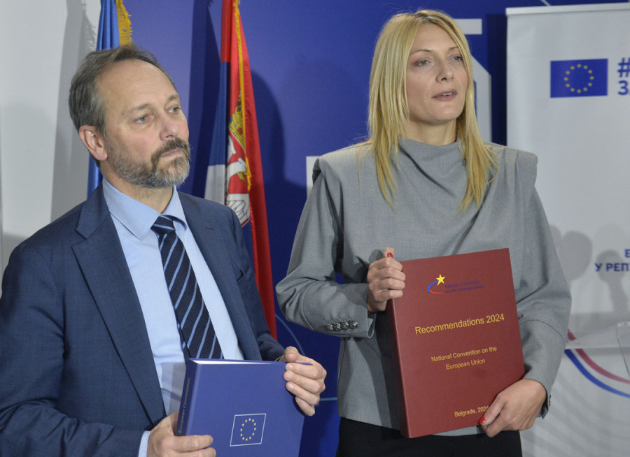 Žiofre predao Izveštaj EK o Srbiji Nacionalnom konventu