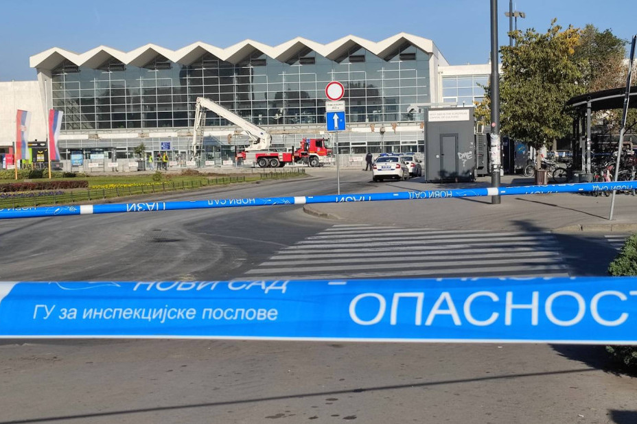 Godinu dana od pada nadstrešnice u Novom Sadu: Dan kada je Srbija zavijena u crno