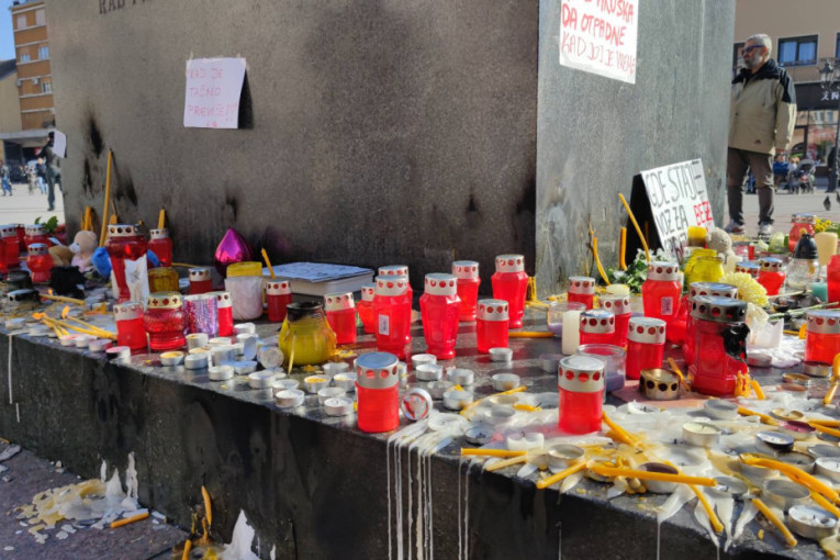 Porodica mladića stradalog u tragediji u Novom Sadu: Ne koristiti tragediju za rušenje države
