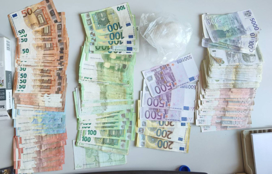 Opsežna akcija u Sremu: Zaplenjeni droga, oružje, telefoni i keš (FOTO)