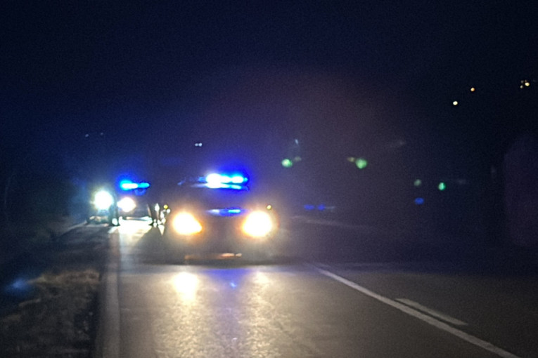 Kobna brzina za doček: Mladić stradao u direktnom sudaru