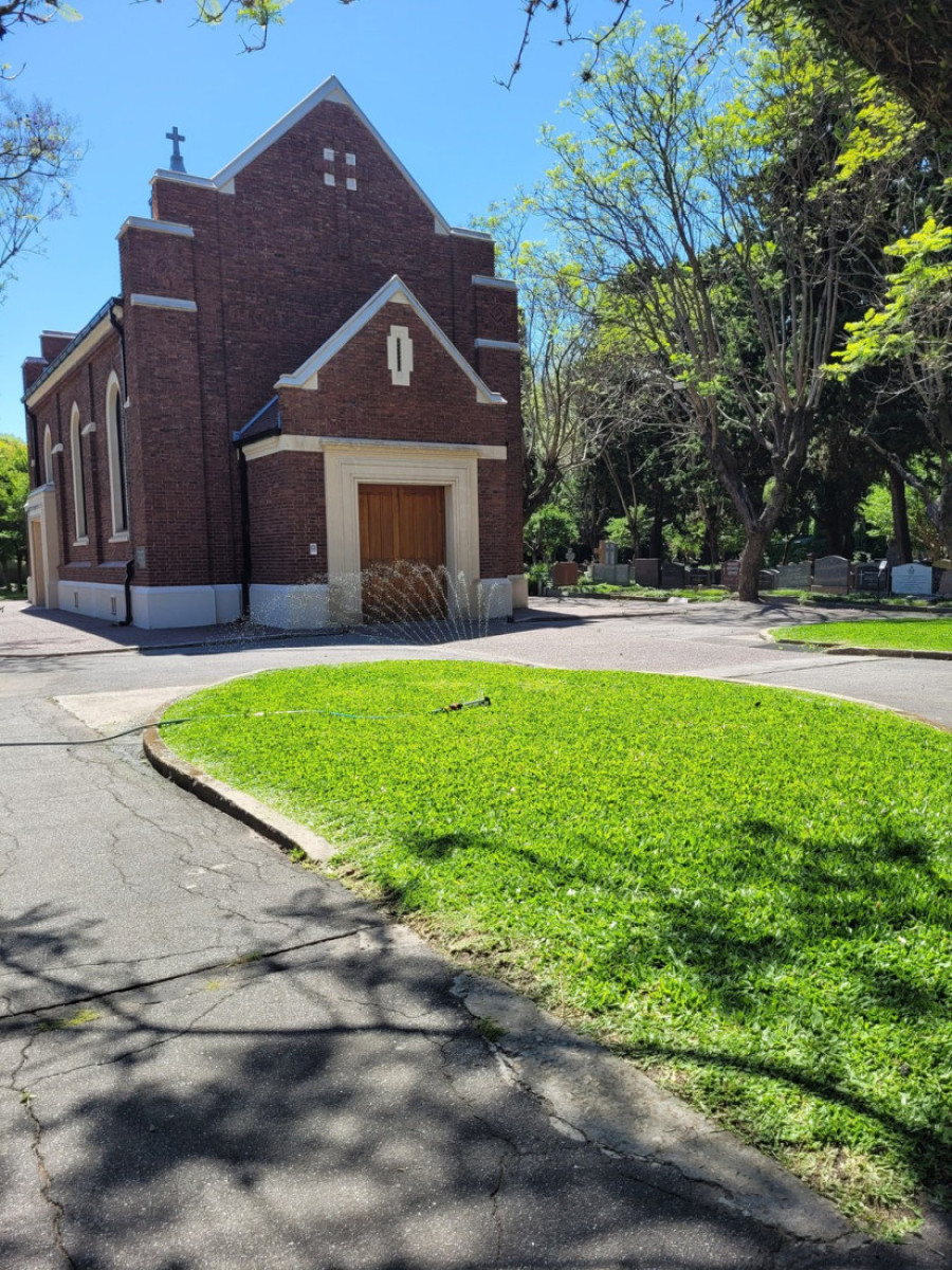 Telo Lijama Pejna prevezeno je u London: Porodica teška srca vrši poslednje pripreme za sahranu pevača (FOTO)