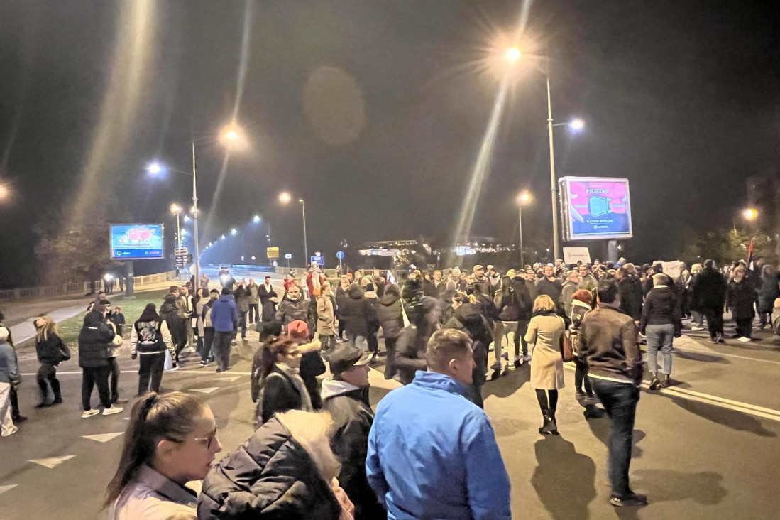 Organizatori protesta sada ipak ne žele ostavke! Ne znaju šta hoće (VIDEO)