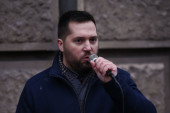Organizator nasilničkih protesta Pogačar preti: Cela Srbija ima da se zapali i ustane