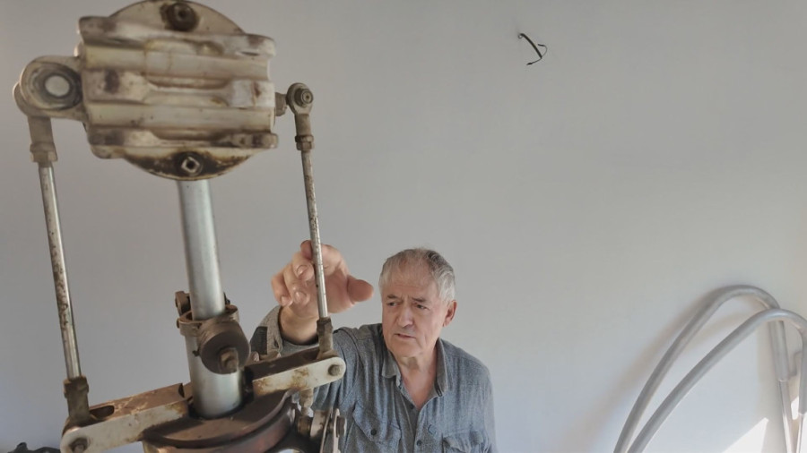 Srbin za Ginisa: Ljubiša iz Ražnja sam napravio helikopter, na njemu radi iz hobija dvadeset punih godina, još malo pa je gotov (FOTO)