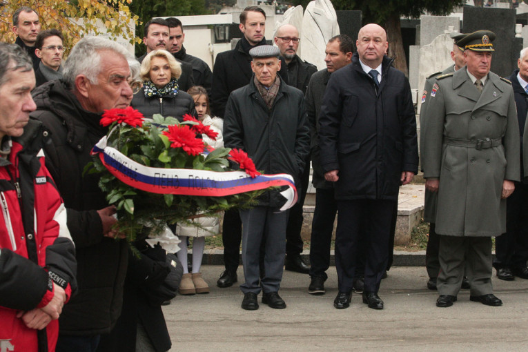 Na Oplencu proslavljen Dan pobede u Velikom ratu! Prestolonaslednik i Princ Filip predvodili ceremoniju (FOTO)