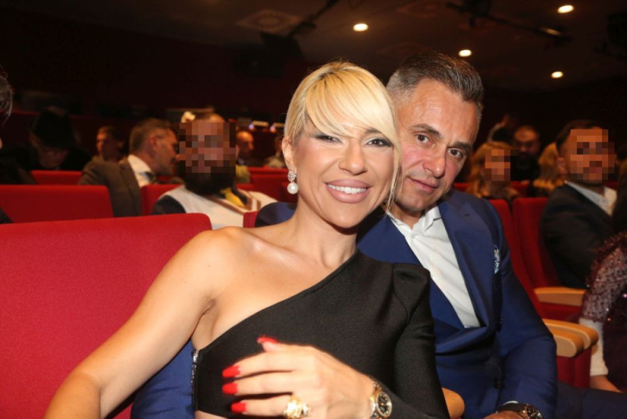 Zasijala burma na ruci Jovane Jeremić! Voditeljka porogovorila o svadbi sa Draganom