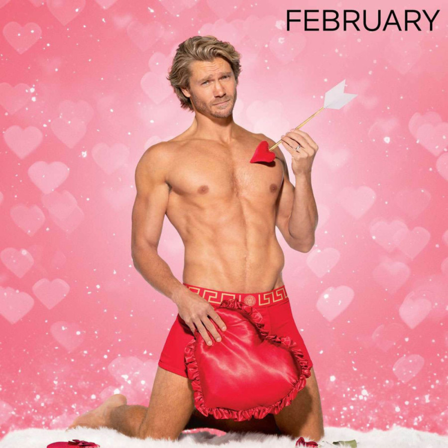 Tinejdžerke u Srbiji su bile zaljubljene u glumca, a on se sad skinuo u 43. godini i pokazao isklesano telo! (FOTO)