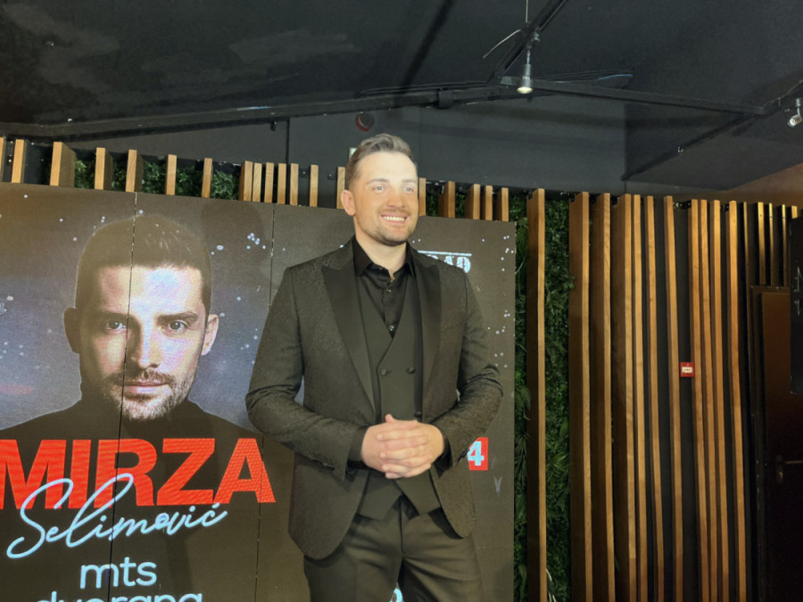 Naš pevač se tajno venčao? Ljubavni život skriva daleko od očiju javnosti, a sada je sve šokirao