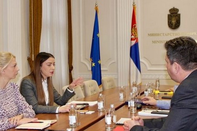 Mesarović: Razgovarali smo o daljem unapređenju i izgradnji infrastrukture sa ciljem obezbeđivanja kontinuirane privredne aktivnosti