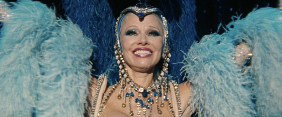 Džejmi Li Kertis je neprepoznatljiva u filmu "The Last Showgirl": Konobarica iz "Grada greha" koja ima problem sa kockanjem (FOTO/VIDEO)