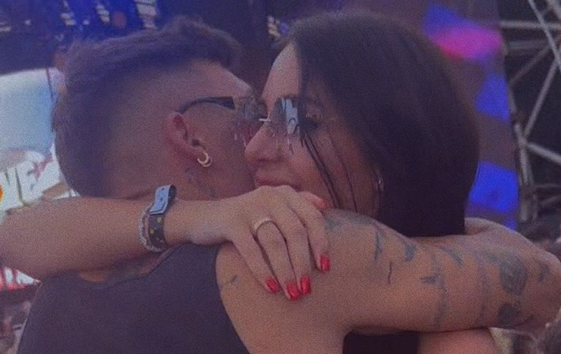 Anastasija i Nemanja Gudelj na romantičnoj večeri: Sve puca od ljubavi u Sevilji!