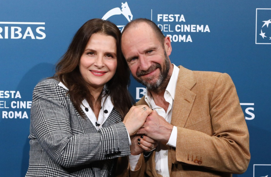 Neverovatna transformacija Rejfa Fajnsa u najnovijem filmu: Bicepsi postali hit na mrežama (FOTO/VIDEO)