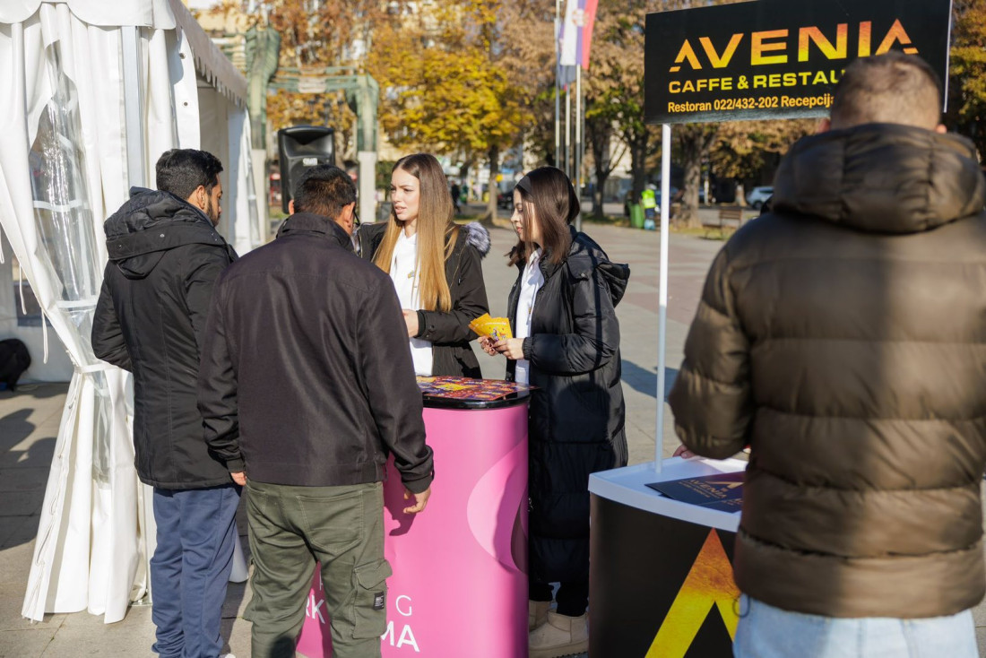 Shopping Park Ruma započeo sa zapošljavanjem: Veliki boj kandidata na sajmu u centru grada (FOTO)