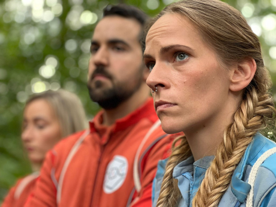 Brutalan rijaliti u divljini koji se pretvara u pakao: Pogledajte prvi trejler domaćeg filma "Pored nas" (FOTO/VIDEO)