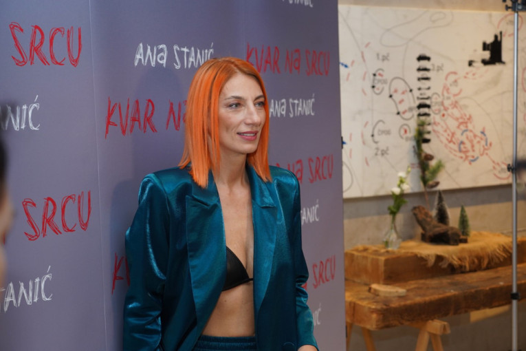 Ana Stanić pre braka sa Lavrnićem volela je ovog poznatog reditelja: Producirala mu film, a onda je usledio raskid!