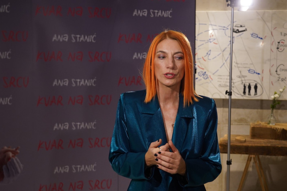 Pevačica šokirala detaljima iz privatnog života: Sin me se stidi i ne želi da mu dolazim u školu!