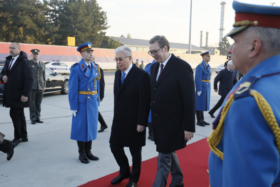 Vučić dočekao Tokajeva uz najviše počasti ispred Palate Srbija, usledio tet-a-tet sastanak dva predsednika (VIDEO)