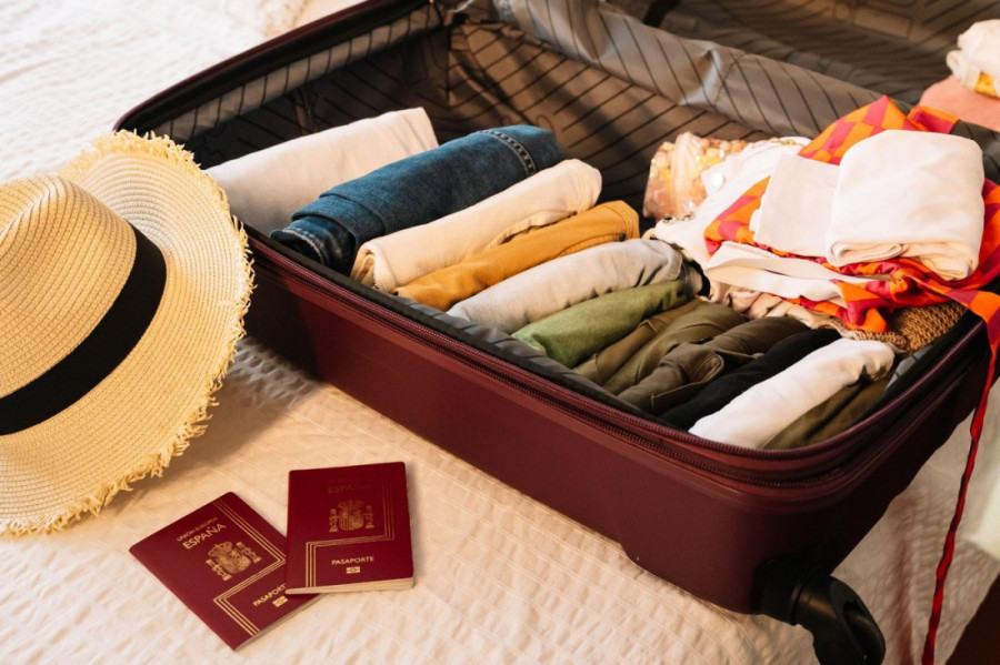 Iskusni putnici se kunu u ovu tehniku pakovanja: Ponesite i vi duplo više stvari bez gužvanja odeće